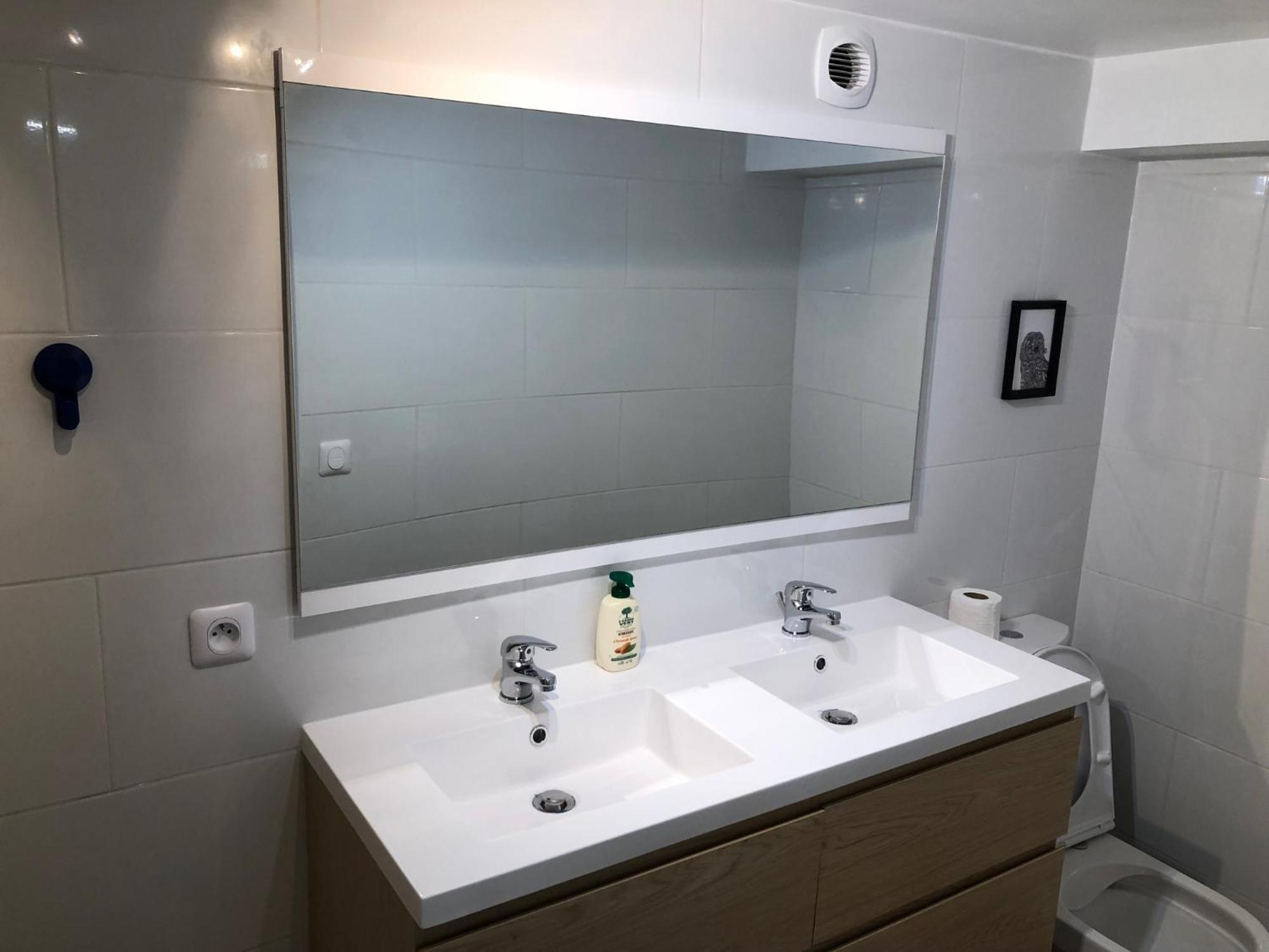 Grand F2 Confortable Saint-Denis  Luaran gambar